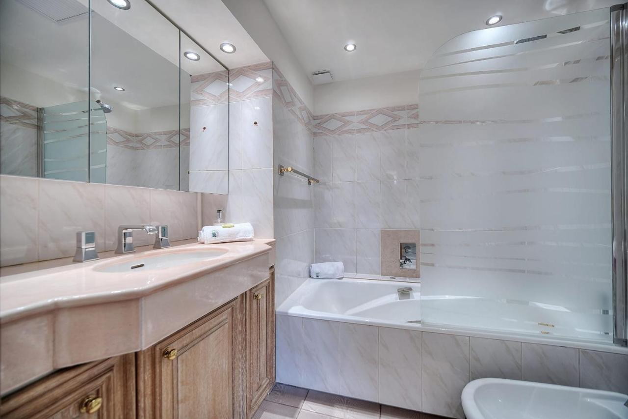 Immogroom - 2 Bedroom - Air Conditioning - Wifi - Terrace - Common Parking Cannes Exterior photo